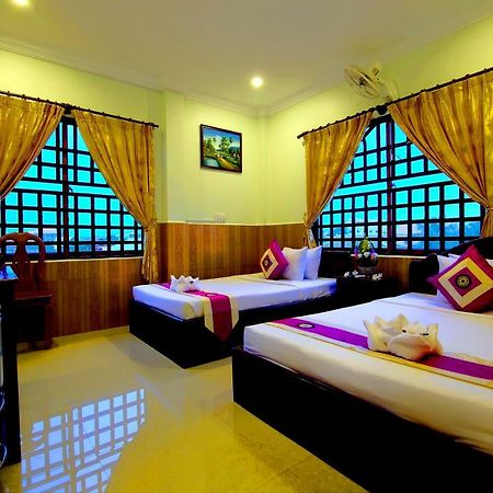 Serkirin Mary Angkor Villa Сіємреап Екстер'єр фото